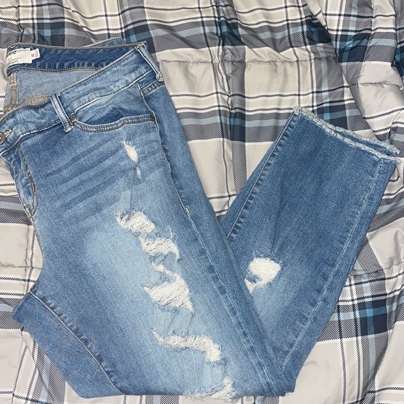 torrid Denim - Torrid Ripped Boyfriend Capris Size 16